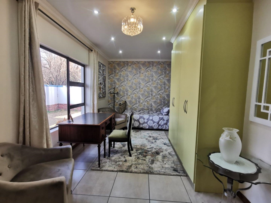 3 Bedroom Property for Sale in Van Der Hoff Park North West